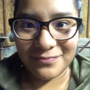 Meet your Posher, Leslie